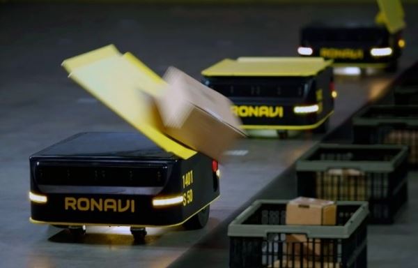 Стартап ФИОП «РОСНАНО» приступил к продажам новой модели роботов для сортировки посылок